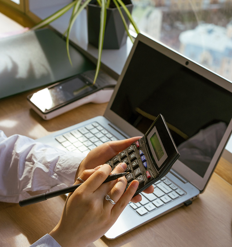 Bivab söker Redovisnings-/ekonomiassistent Foto: Mikhail Nilov/Pexels